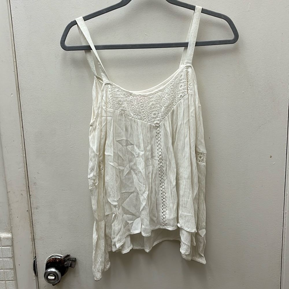 Zoe & Rose White Cold Shoulder Blouse Size Small